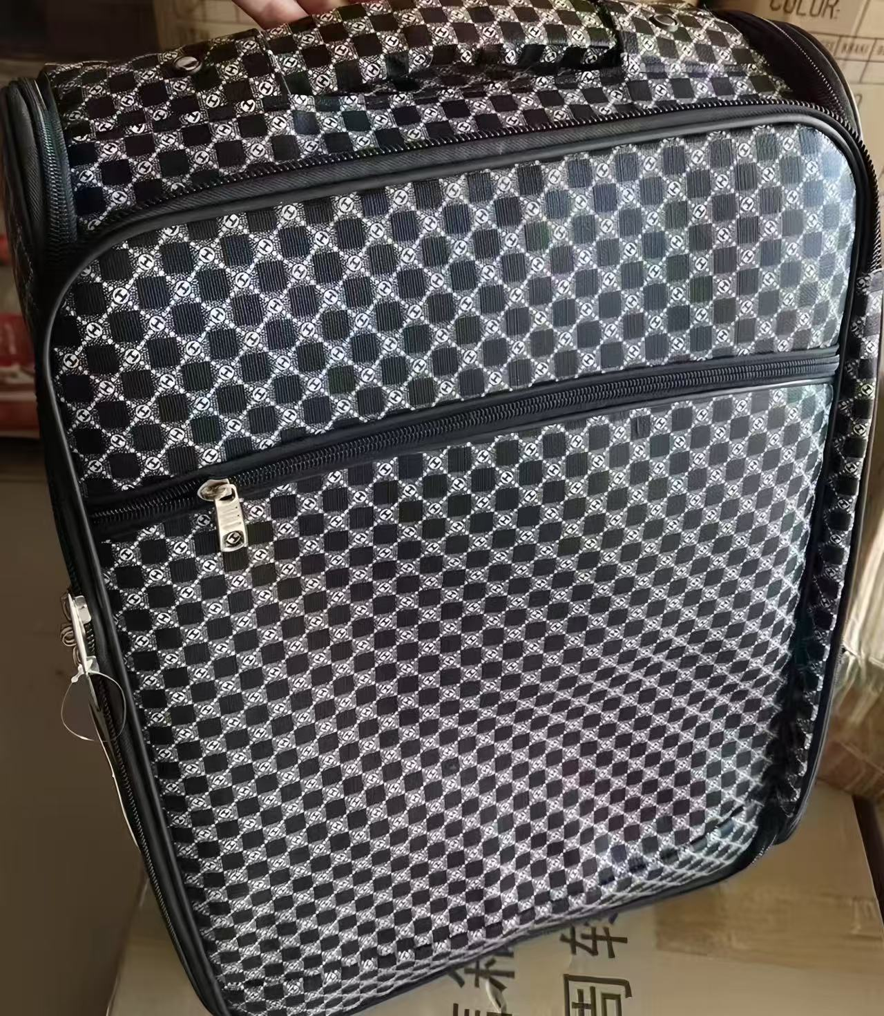 Travel suitcase set